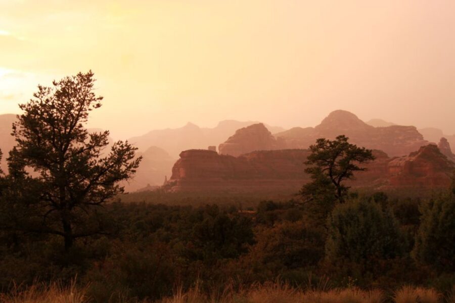 Sedona: 2-Hour Jeep (Hummer) Tour of Red Rock West - Cowboy country stories that actually match the terrain