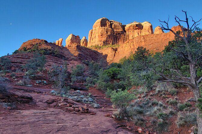 Sedona, Cathedral Rock Hiking Tour with a Private Guide - Stop 2: Cathedral Rock Trail Plateau Base Climb