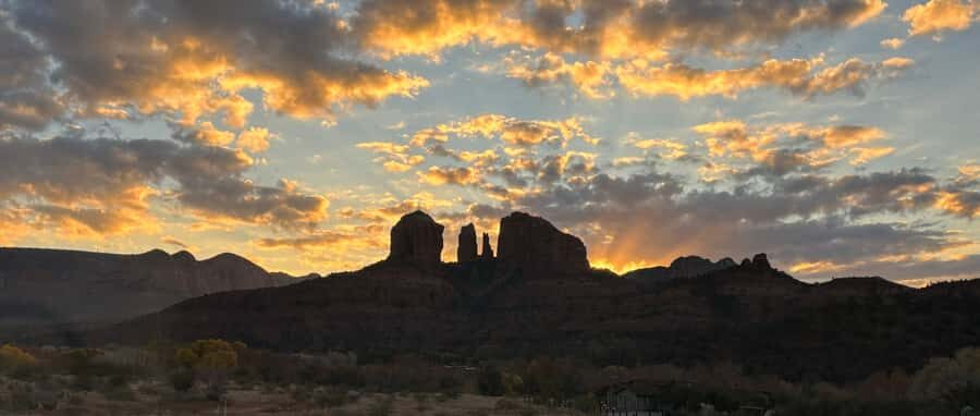 Sedona: E-Bike Sunset Tour to 7 Sacred Pools and Stupa - Where you start on 89A and what the setup really means