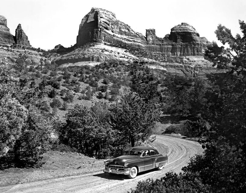 Sedona: PRIVATE 2-Hour Colorado Plateau Scenic Jeep Tour - Ponderosa pine and rim cliffs: the scenery you came for