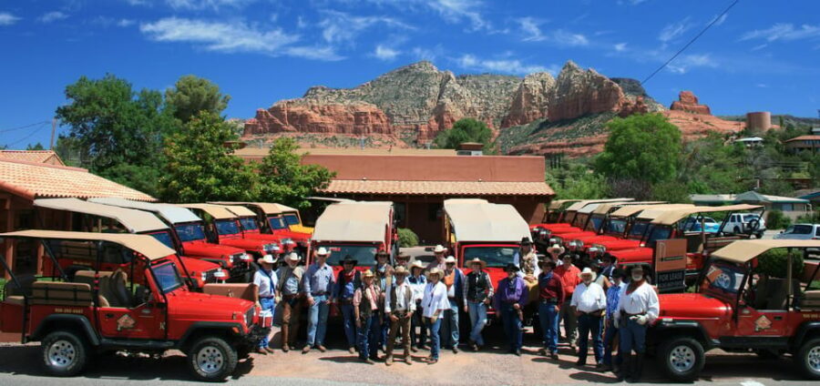 Sedona: PRIVATE Pavement 2-Hour Highlights Jeep Tour - The Sedona Airport overlook: your 360-degree breather