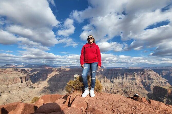 Spanish Grand Canyon Tour with Skywalk Access and Lunch - Price and value: is $209 per person fair for this package?