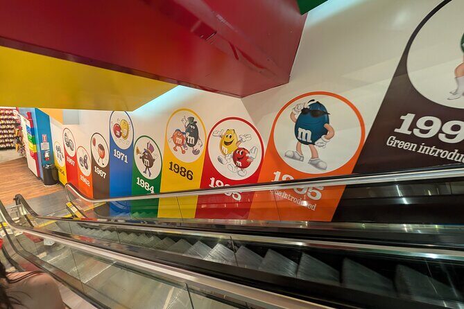 Sweet Side of Vegas: Chocolate and Candy Tour with Free Samples - Hershey’s Chocolate World: Two Floors of Sculpted Sweetness