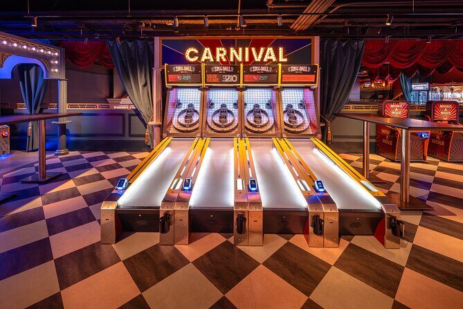 Swingers Indoor Mini Golf at Mandalay Bay - Arcade + Bars + Street Food: The Social Side