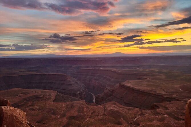 Valley of the Gods Sunset Tour - Cedar Mesa plateau: red rock views plus archaeological context