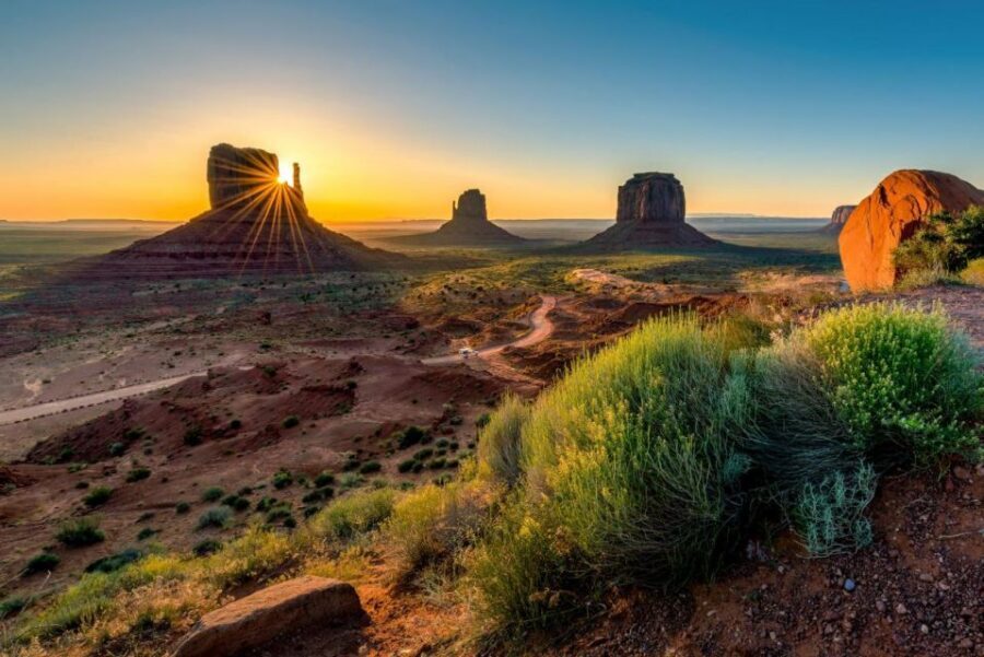 Vegas: Antelope Canyon, Monument Valley, & Grand Canyon Tour - The Stops Between Icons: Lake Powell in Hurricane and Route 66 in Seligman