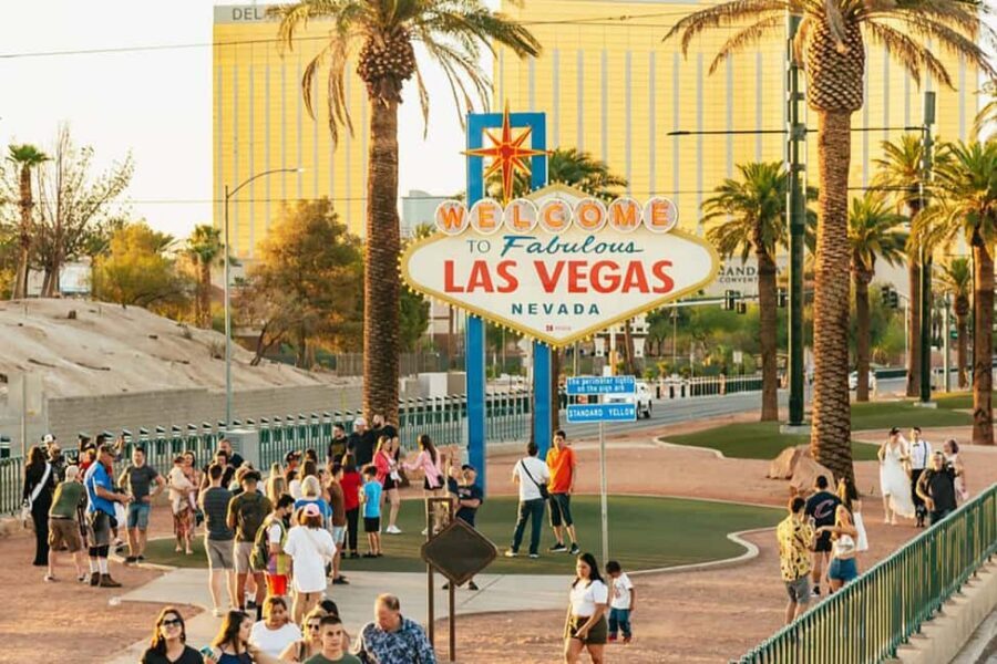 Vegas Explorer: Hop-On Hop-Off Adventure at Your Own Pace - Choosing the right Vegas Explorer option (2 hours, 1 day, or 2 days)