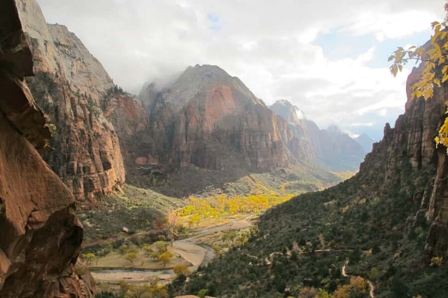 Vegas: Grand Canyon, Antelope Canyon, Horseshoe Bend, & Zion - Lower Antelope Canyon: Colorful Slot Canyons and a Navajo Guide