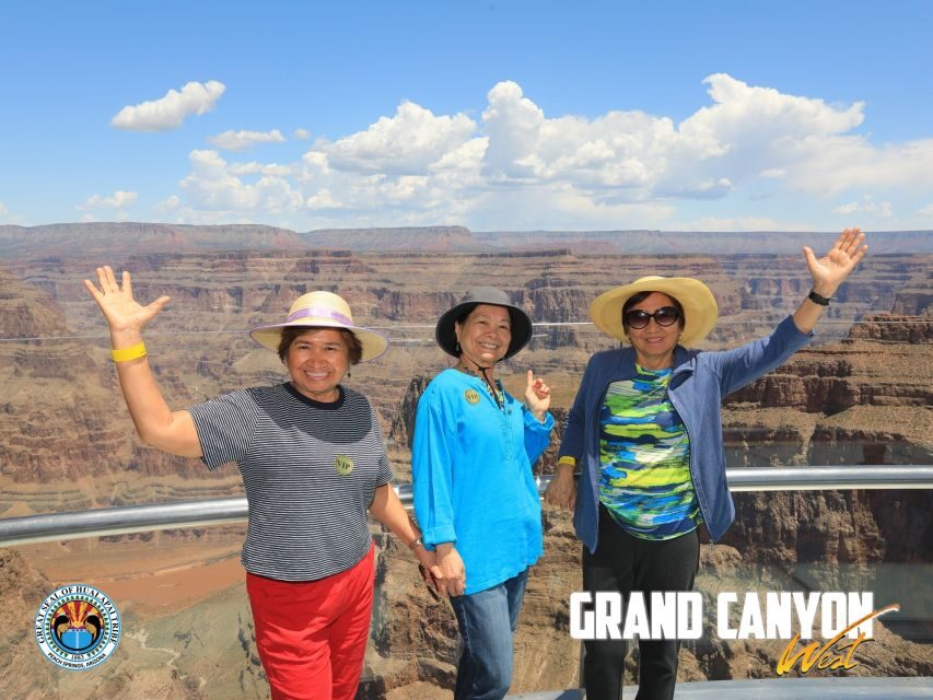 Vegas: Grand Canyon, Hoover Dam, Skywalk Option, & Two Meals - Las Vegas pickup and the ride: early start, smoother day
