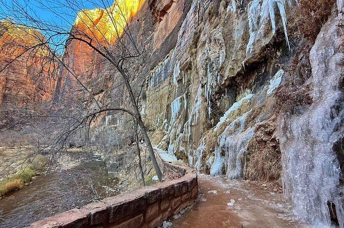 Zion National Park Hiking Tour from Las Vegas Small Group Max 14 - Visitor Center orientation: use your 40 minutes well